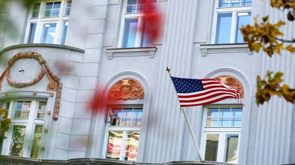 Americká ambasáda je pripravená problémy riešiť.