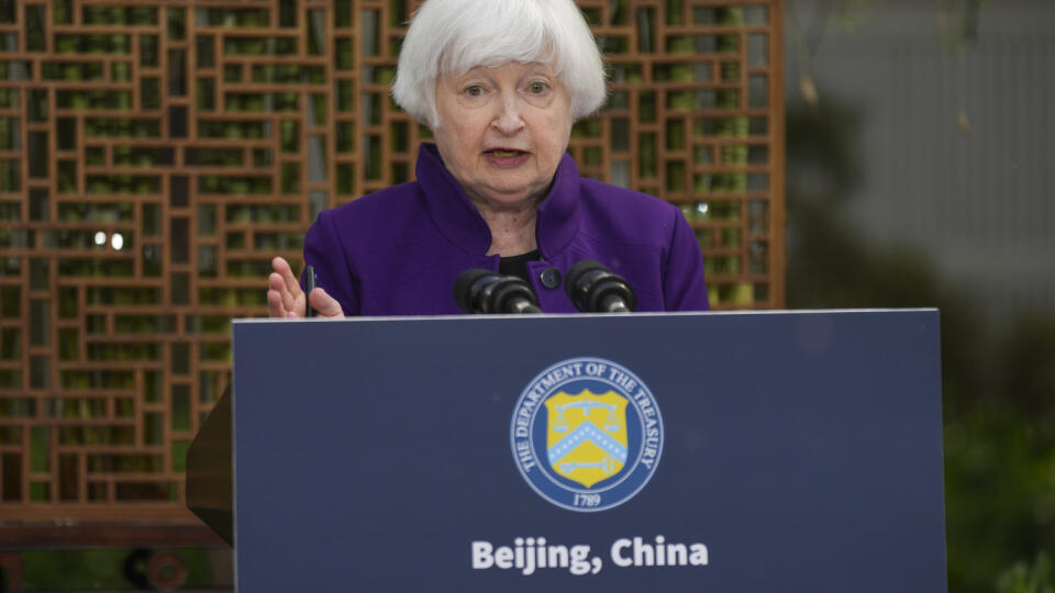 KK20 Peking - Americká ministerka financií Janet Yellenová hovorí počas tlačovej konferencie 8. apríla 2024 v Pekingu. FOTO TASR/AP
U.S. Treasury Secretary Janet Yellen speaks during a press conference in Beijing, China, Monday, April 8, 2024. (AP Photo/Tatan Syuflana)