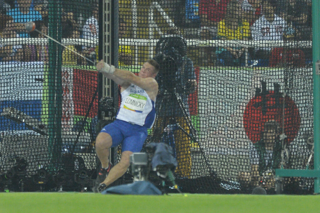 Na snímke slovenský kladivár Marcel Lomnický vo finále na OH v Riu de Janeiro 19. augusta 2016. FOTO TASR - Michal Svítok