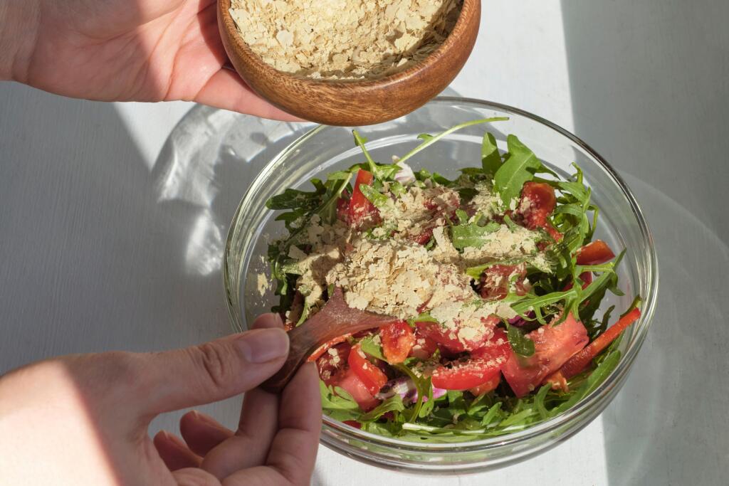Inviting,Salad,Perfect,For,Warm,Summer,Evenings,,With,Refreshing,Arugula,