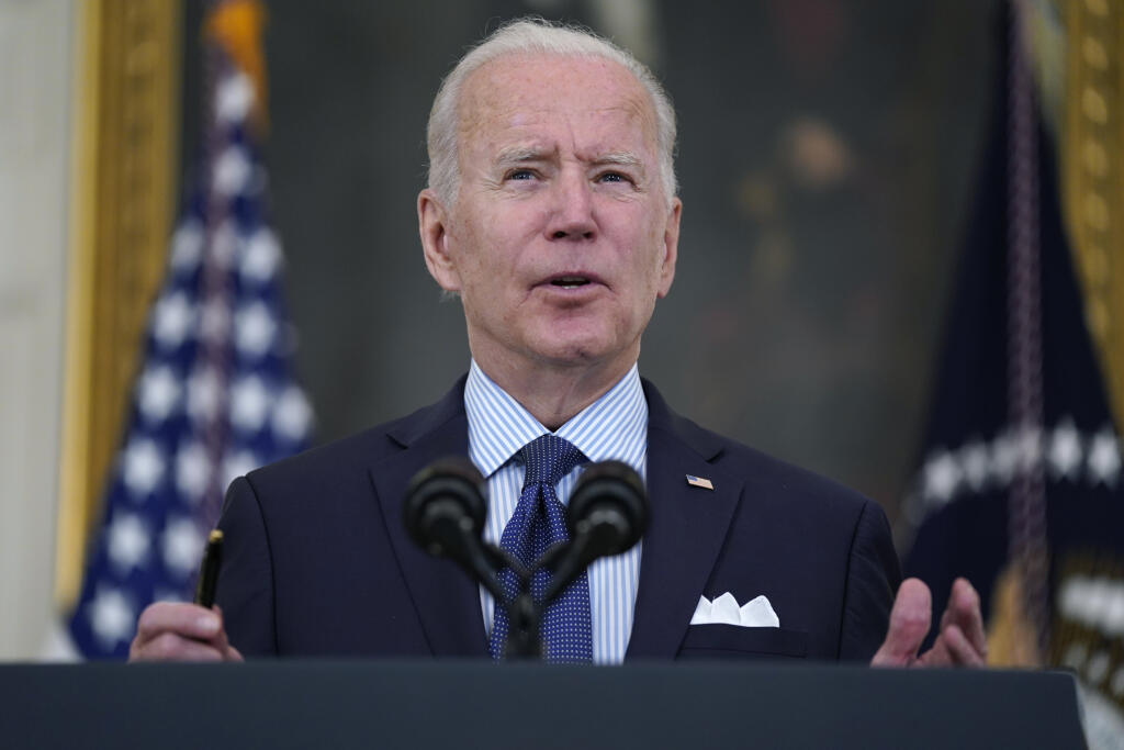 EBE 35 Washington - Na snímke americký prezident Joe Biden informuje o vakcinačnom programe proti ochoreniu COVID-19 v Bielom dome vo Washingtone 4. mája 2021. FOTO TASR/AP

President Joe Biden speaks about the COVID-19 vaccination program, in the State Dining Room of the White House, Tuesday, May 4, 2021, in Washington. (AP Photo/Evan Vucci)