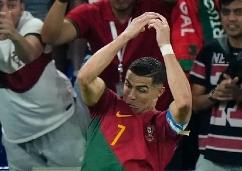Portugalská futbalová federácia (FPF) vo štvrtok poprela správy o tom, že Cristiano Ronaldo pohrozil odchodom z tímu po tom, ako vo štvrťfinále MS v Katare so Švajčiarskom nenastúpil v základnej zostave.