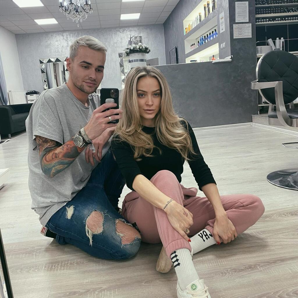 Dominika si pravidelne dopraje starostlivosť o vlasy aj telo.