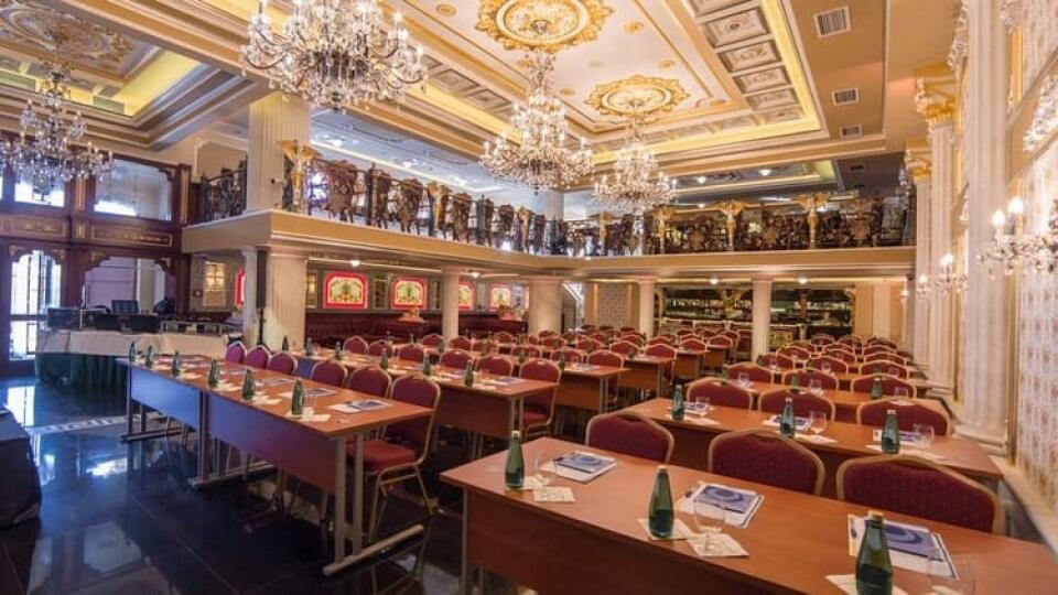 Cabaret Aphrodite v Rajeckých Tepliciach slúži tiež na konferencie.