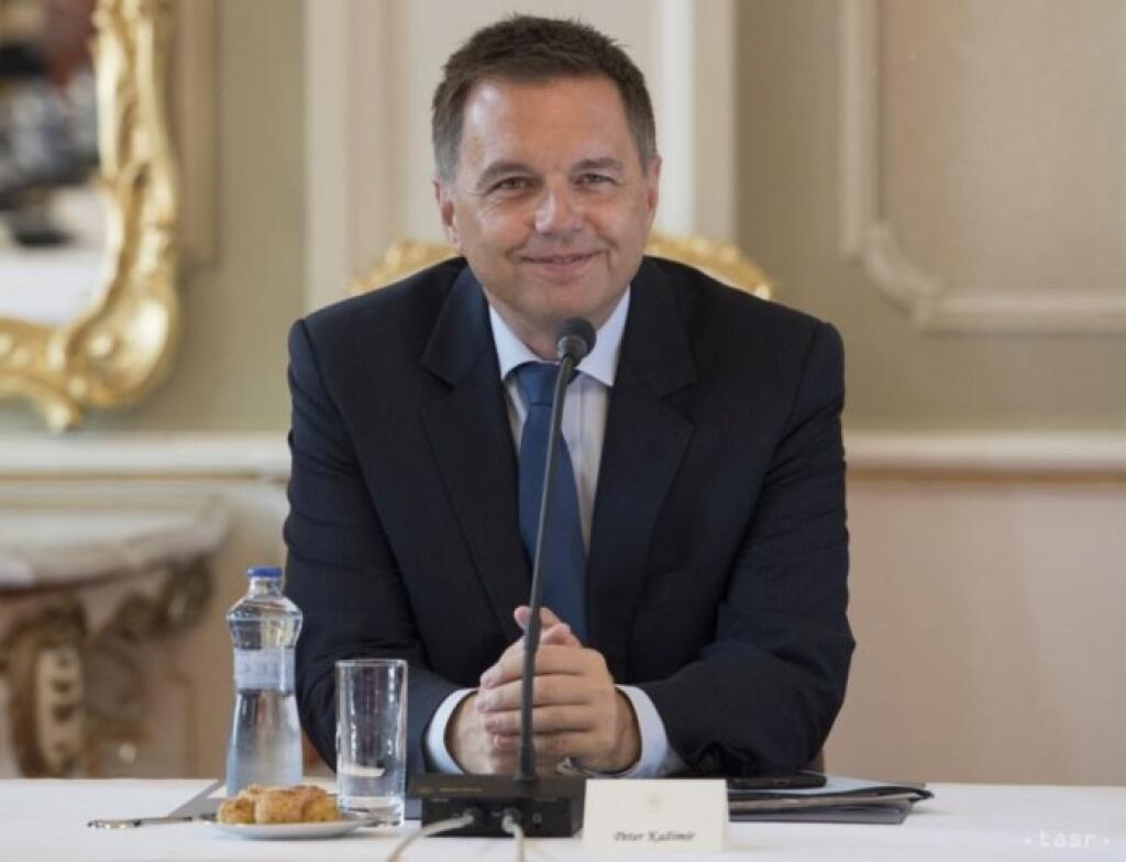 Súčasný guvernér Národnej banky Slovenska Peter Kažimír.