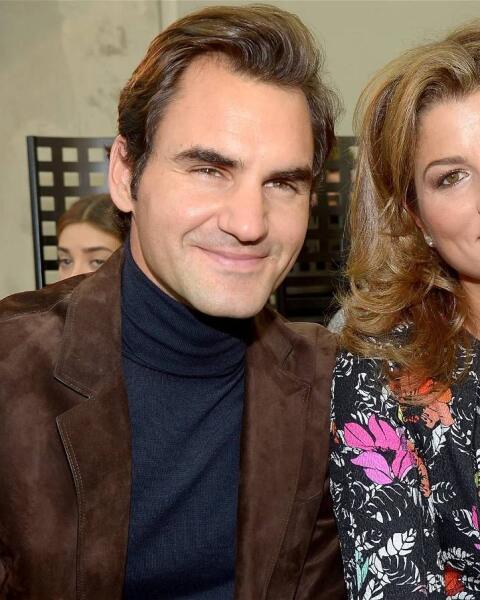 Mirka Federer vysmiata v Paríži: Ukázala vyšportované nohy vo vysokých čižmách!
