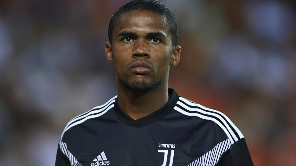 Douglas Costa.