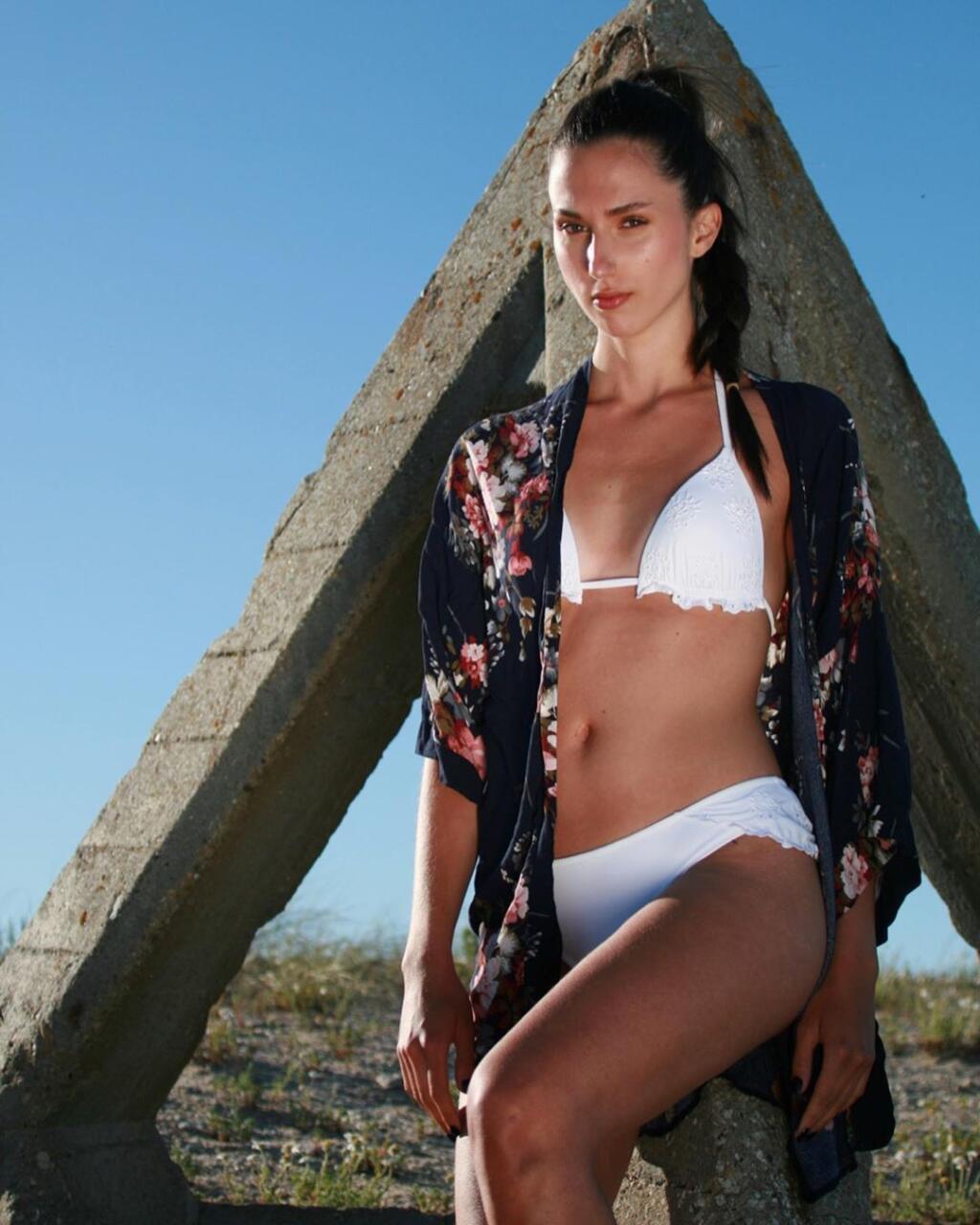 Eva Remmp je taktiež modelkou a tento rok má na starosti pretekára v žltom tričku,
