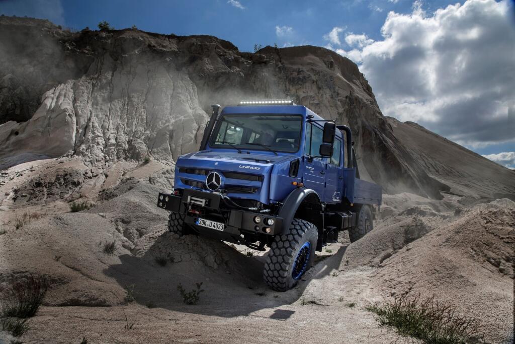 Unimog a Zetros.