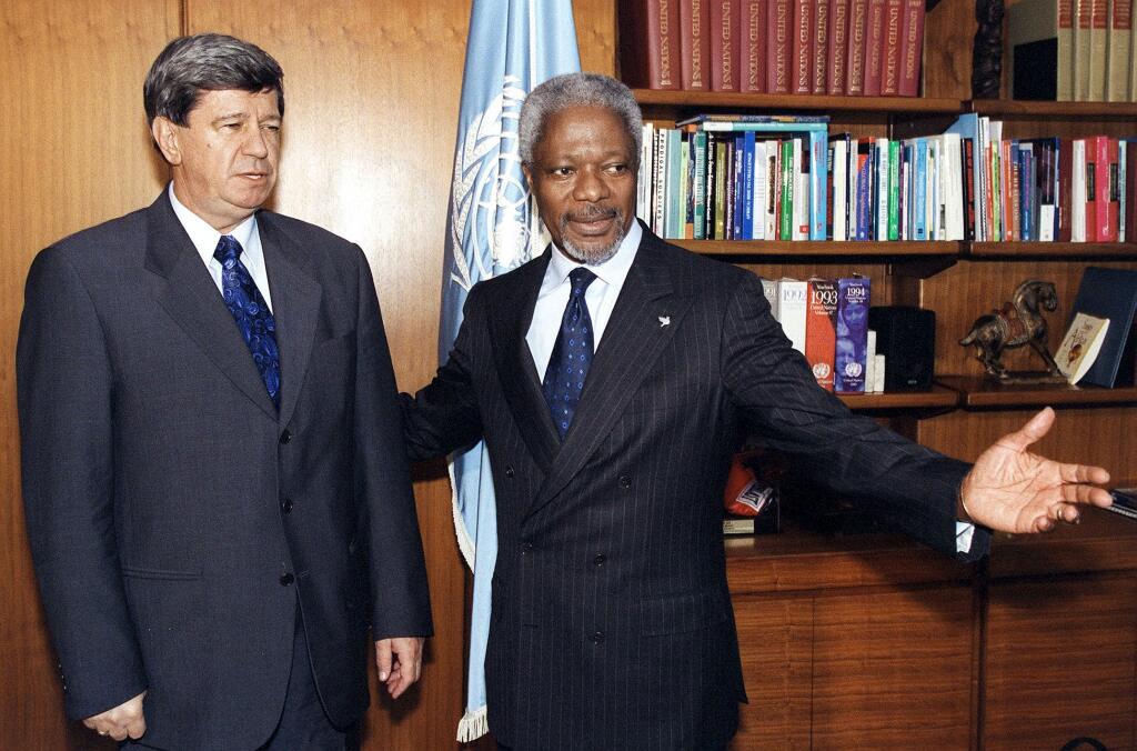 Bývalý generálny tajomník OSN Kofi Annan vymenoval Eduarda Kukana do funkcie svojho osobitného vyslanca pre Balkán. Kukan vo funkcii pôsobil od 7. mája 1999 do 30. júna 2001.