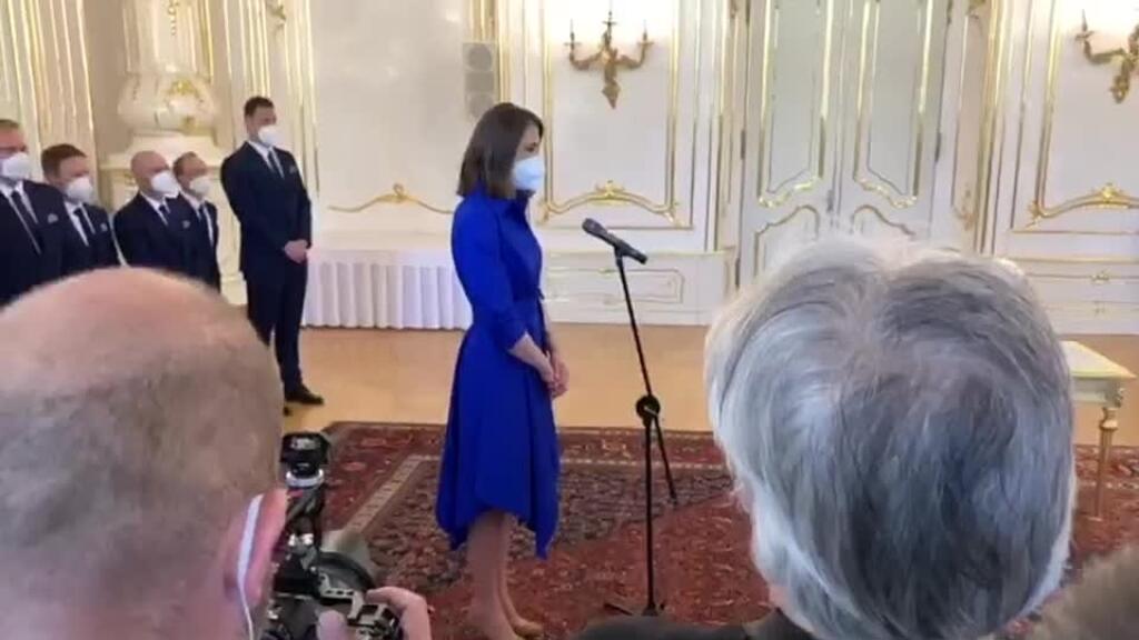FOTO Tu ochladol vzťah Vlhovej a Magoniho? Najprv oslava šampanským, potom ju nechal na svahu