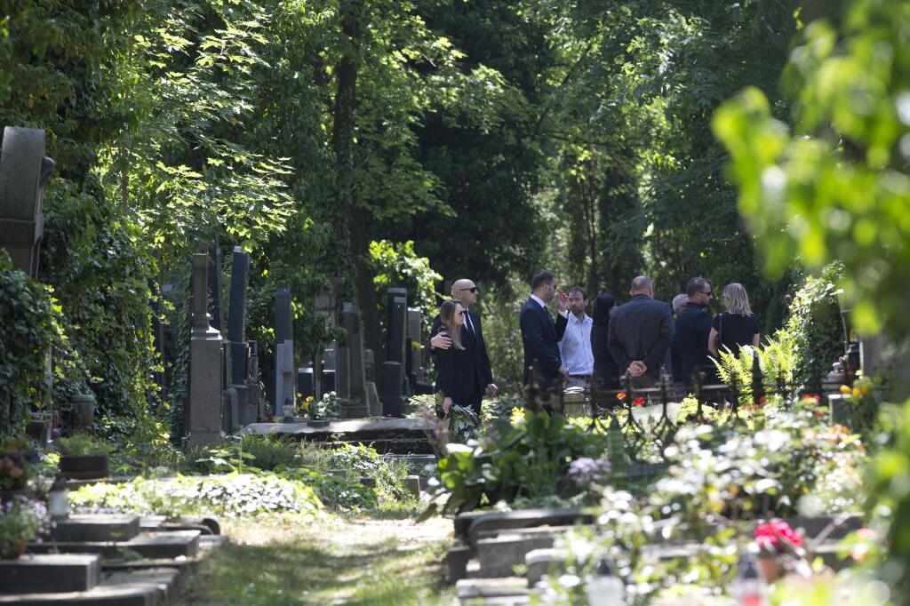 Posledná rozlúčka so synčekom Kamila Čontofalského.