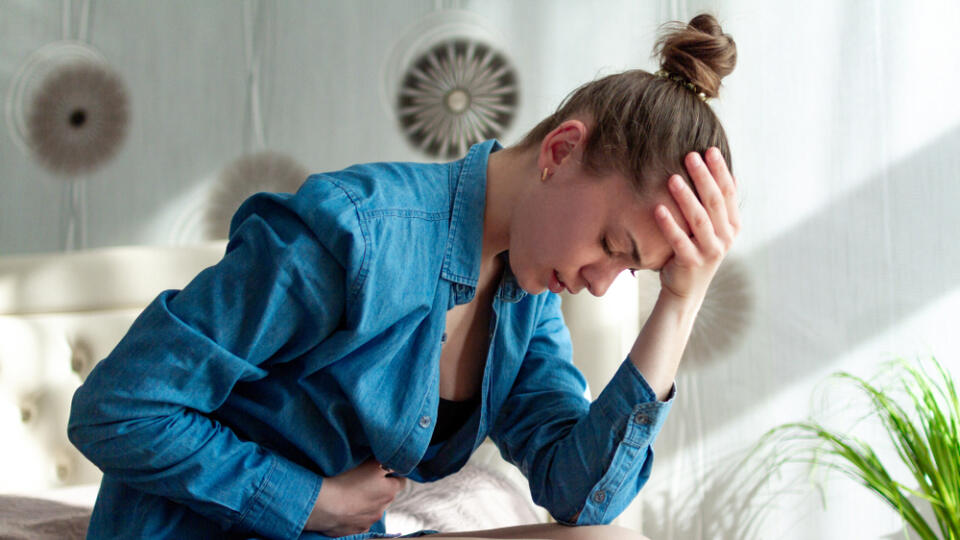 PMS vás môže potrápiť nielen nafúknutým bruchom, ale i bolesťou hlavy.