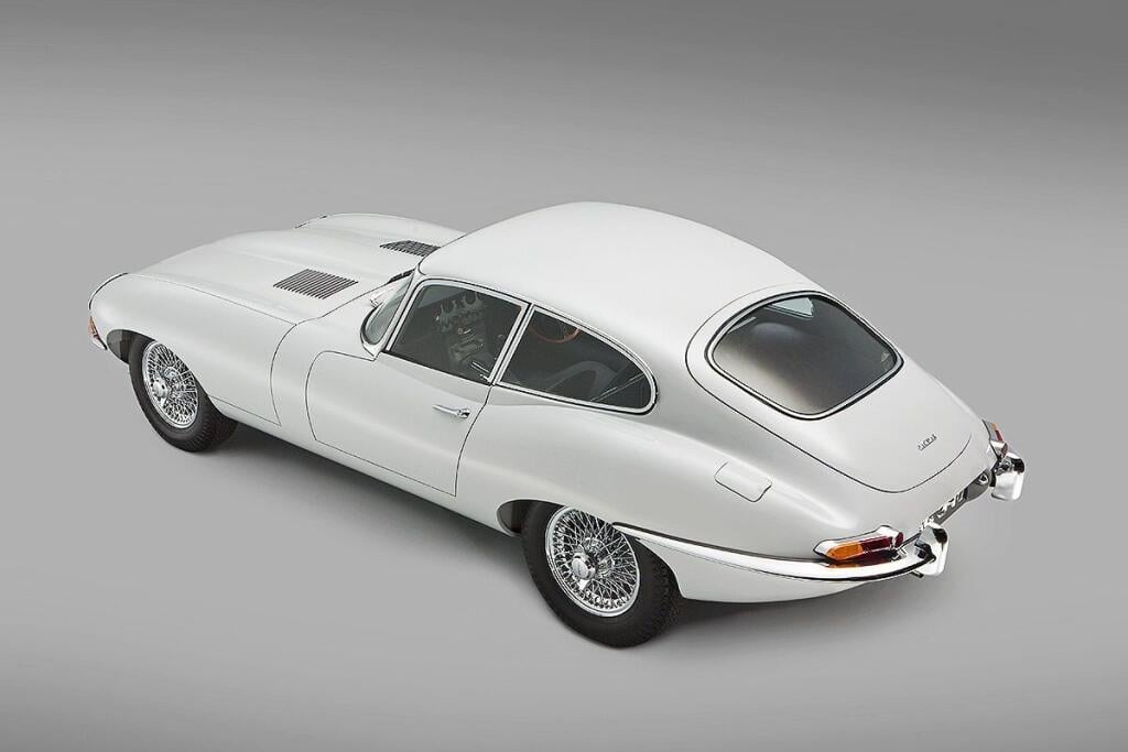 Автомобили Ягуар e Type 1961