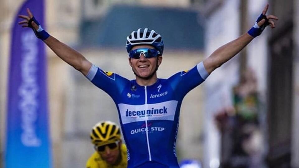 Pretekár profesionálnej cyklistickej série UCI World Tour 19-ročný Belgičan Remco Evenepoel sa stal športovcom roka svojej krajiny.