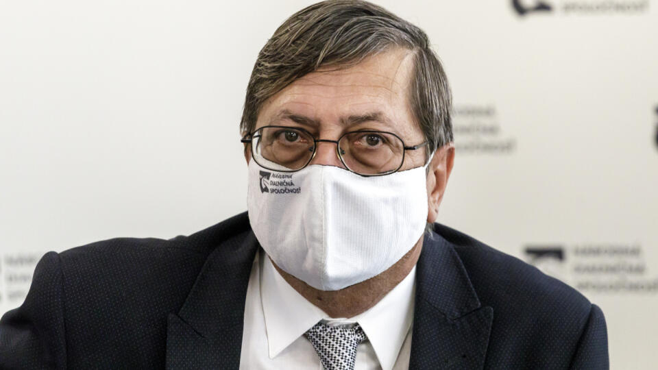 Na snímke predseda predstavenstva vykonávajúci aj kompetencie generálneho riaditeľa Národnej diaľničnej spoločnosti (NDS) Juraj Tlapa počas tlačovej konferencie vedenia Národnej diaľničnej spoločnosti (NDS) na tému veľké dopravné zmeny v Bratislave 25. augusta 2021. FOTO TASR - Dano Veselský