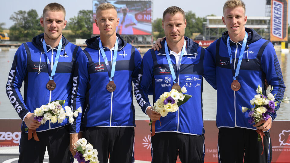 Slovenský štvorlístok Samuel Baláž, Erik Vlček, Csaba Zalka a Adam Botek získal bronz.