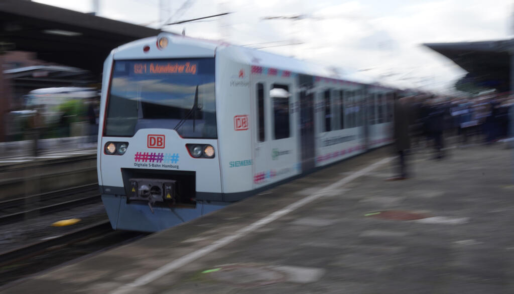 V Nemecku predstavili prvý automatizovaný vlak, bude jazdiť v Hamburgu a okolí  