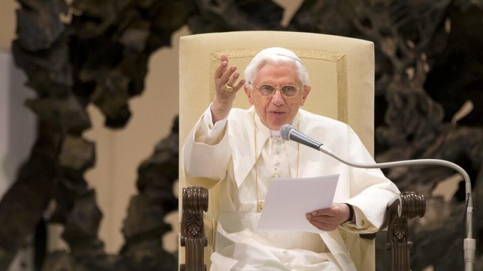 Pápež Benedikt XVI. odstúpi z funkcie. Má rakovinu?