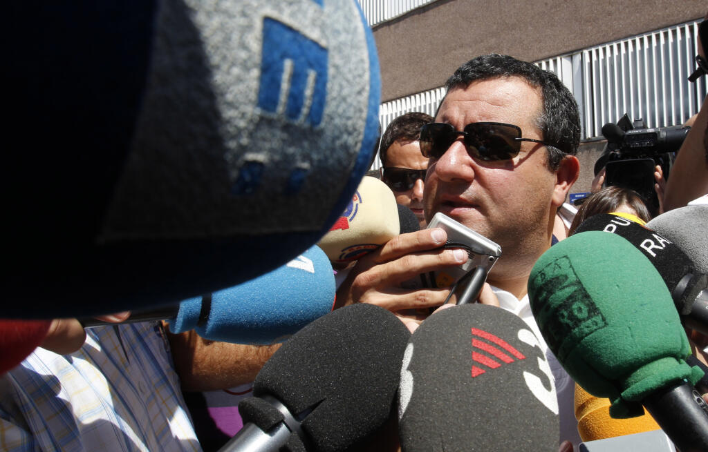 Mino Raiola je jedným z najznámejších futbalových agentov na svete.