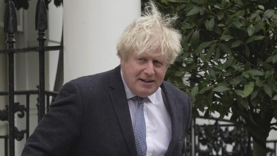JB 24 London - Former British Prime Minister Boris Johnson leaves his home in London on March 21, 2023. Johnson will be questioned in the Partygate case.  It is a scandal related to parties and other meetings of government and Conservative Party employees that took place during the coronavirus pandemic in 2020 and 2021. PHOTO TASR/AP Former British Prime Minister Boris Johnson leaves his home, in London, Tuesday, March 21, 2023 (AP Photo/Kin Cheung)