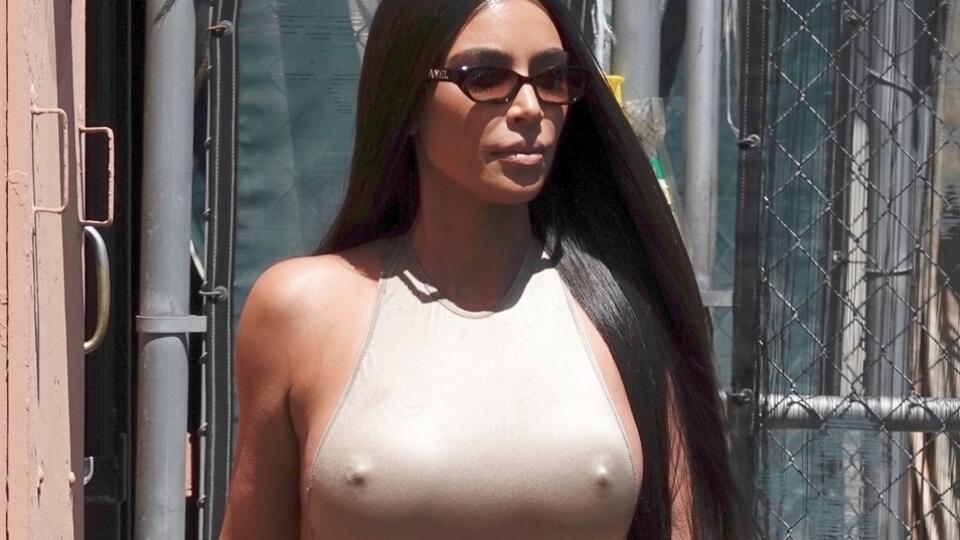 Kim Kardashian rada provokuje.