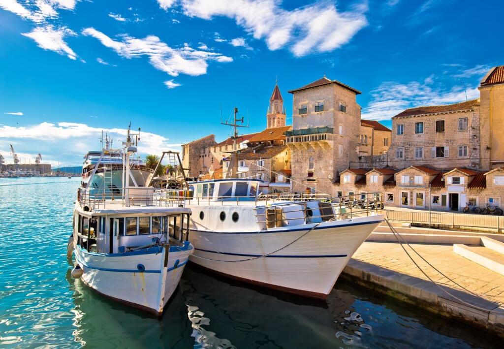 Mesto Trogir je pod záštitou UNESCO, Chorvátsko.