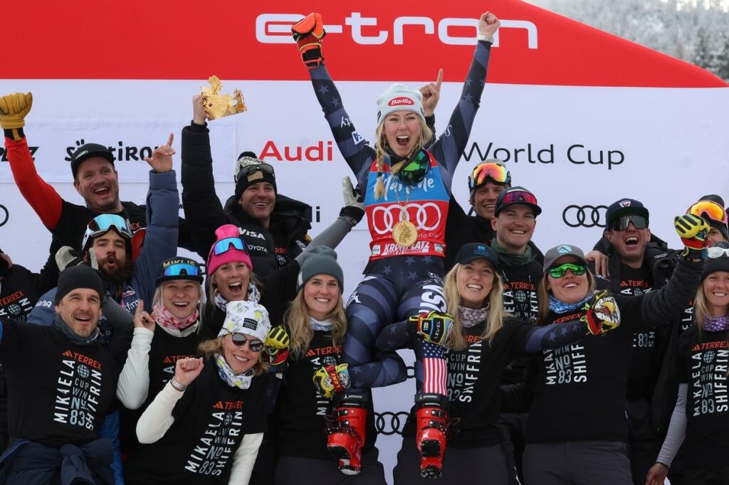 Shiffrinová so svojim tímom.