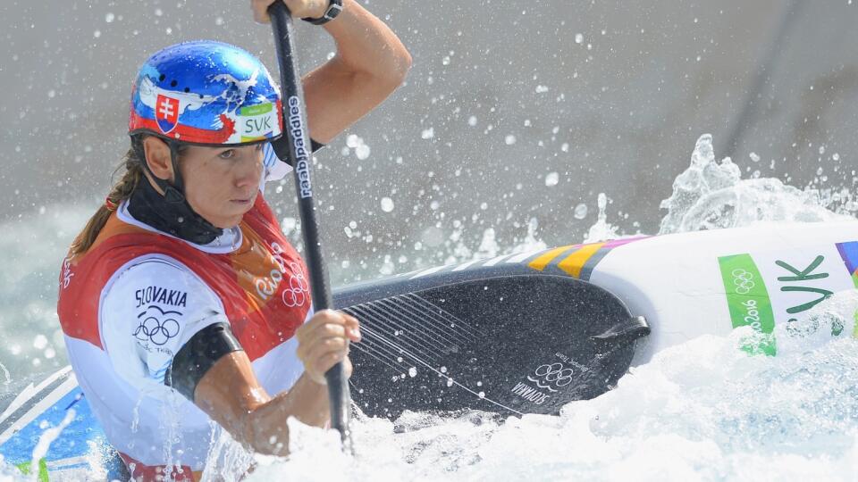 Na snímke slovenská vodná slalomárka Jana Dukátová v semifinálovej jazde v kategórii K1 ženy počas XXXI. letných olympijských hier v brazílskom Riu de Janeiro 11. augusta 2016. FOTO TASR - Michal Svítok