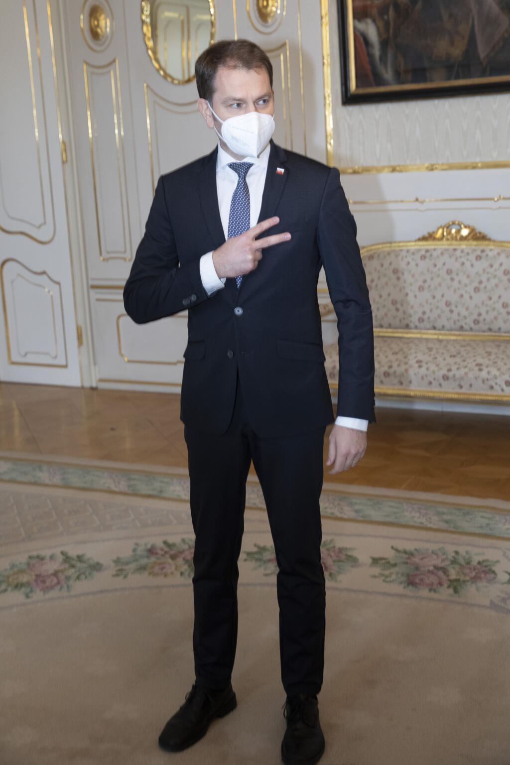 Premiér Igor Matovič prichádza do prezidentského paláca oznámiť riešenie koaličnej krízy.
Na obr.: Igor Matovič a prezidentka Zuzana Čaputová