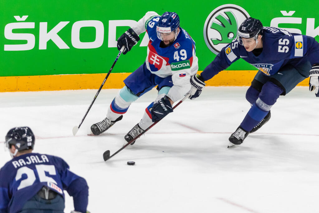 Slovenskí hokejisti podali proti Fínom skvelý výkon. Bohužiaľ, na postup nestačilo ani vedenie 2:0, napokon prehrali 2:4.