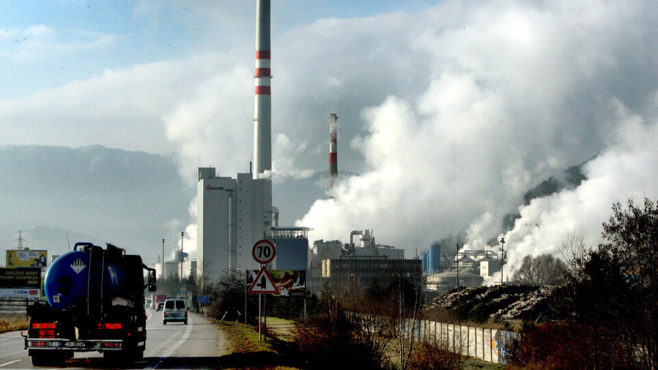 Ružomberčania sa boja vychádzať von: Mesto už druhý týždeň trápi extrémny smog!