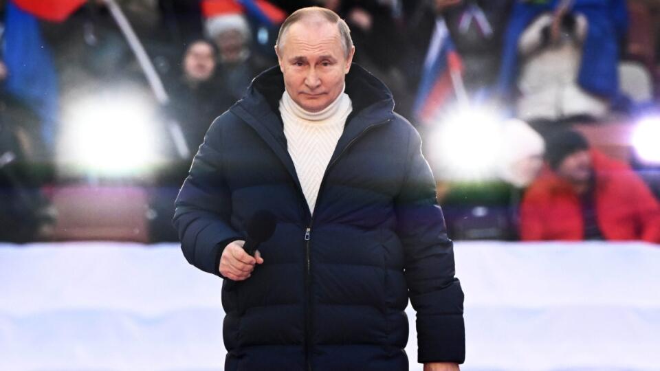 PK 10 Moskva - Na snímke ruský prezident Vladimir Putin hovorí počas koncertu, ktorý sa konal pri príležitosti ôsmeho výročia vyhlásenia Krymskej republiky a mesta Sevastopol za subjekty Ruskej federácie v Moskve vo štvrtok 19. marca 2021. FOTO TASR/AP
Russian President Vladimir Putin delivers his speech at a concert marking the eighth anniversary of the referendum on the state status of Crimea and Sevastopol and its reunification with Russia, in Moscow, Russia, Friday, March 18, 2022. (Sergei