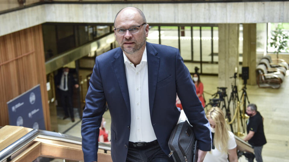 Na snímke podpredseda vlády SR a minister hospodárstva Richard Sulík (SaS) počas príchodu na 28. schôdzu vlády SR 8. júla 2020 v Bratislave. FOTO TASR - Pavol Zachar