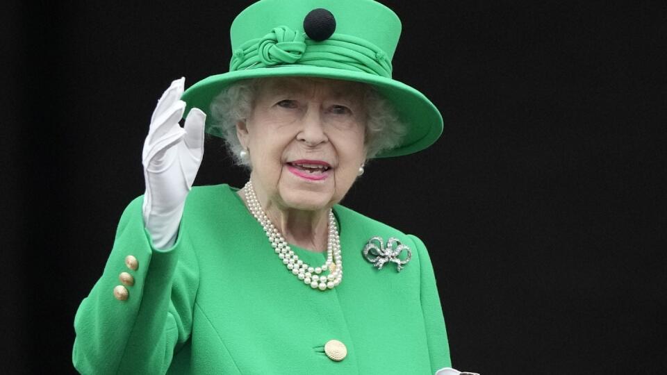 Záverečný deň osláv platinového jubilea kráľovnej Alžbety II. sa niesol v znamení masívneho karnevalového sprievodu, na ktorom sa podieľalo zhruba 16-tisíc účastníkov.