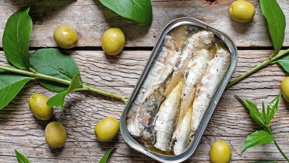 Sardinky dodajú kostiam ideálnu
kombináciu živín: vitamín D,
omega-3, fosfor a vápnik.
