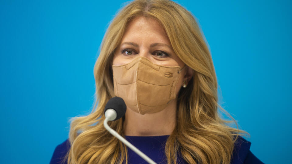 Na snímke prezidentka SR Zuzana Čaputová hovorí počas tlačovej konferencie pri príležitosti návštevy závodu spoločnosti Volkswagen spojenej s 30. výročím jeho vzniku 31. mája 2021 v Bratislave. FOTO TASR - Jakub Kotian