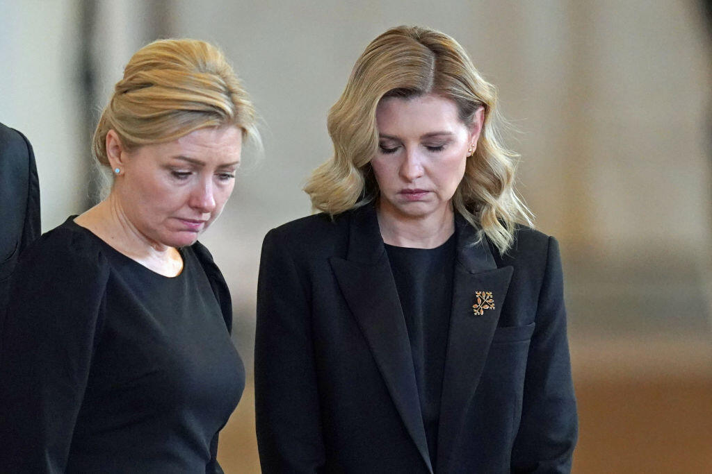 Na pohreb kráľovnej Alžbety II. v Londýne prišli politickí lídri, monarchovia aj zástupcovia diplomatických delegácií z celého sveta. Na snímke manželka ukrajinského prezidenta Zelenského Olena.