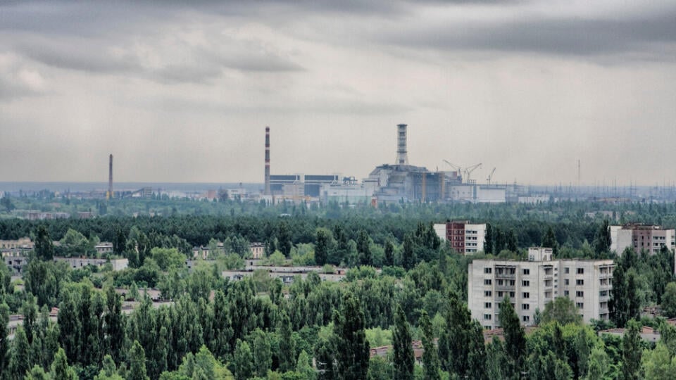 Abandoned,Chernobyl,Station,And,City,Ruins,After,Nuclear,Reactor,Explosion.