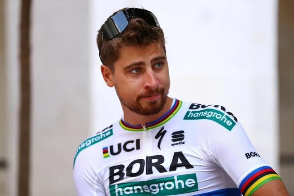 Fenomenálny slovenský cyklista Peter Sagan poberá od svojho nemeckého zamestnávateľa Bory-Hansgrohe ročný plat 6 miliónov eur. Avšak, to nie sú odmeny za jednotlivé preteky.