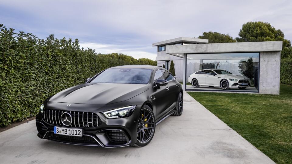 K ťahákom  autosalónu patrí aj Mercedes-AMG GT 63 S 4MATIC+,