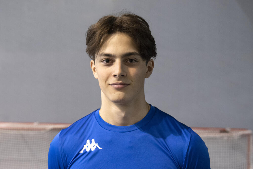 Na snímke hokejista Dalibor Dvorský počas tlačovej konferencie pred odletom slovenskej reprezentácie na hokejové MS do 20 rokov v kanadskom Edmontone, 1. augusta 2022 v Bratislave. FOTO TASR - Pavel Neubauer