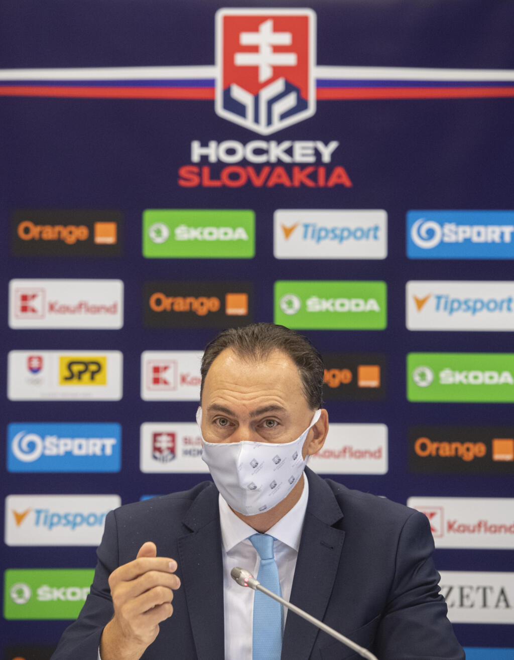 Na snímke prezident SZĽH Miroslav Šatan