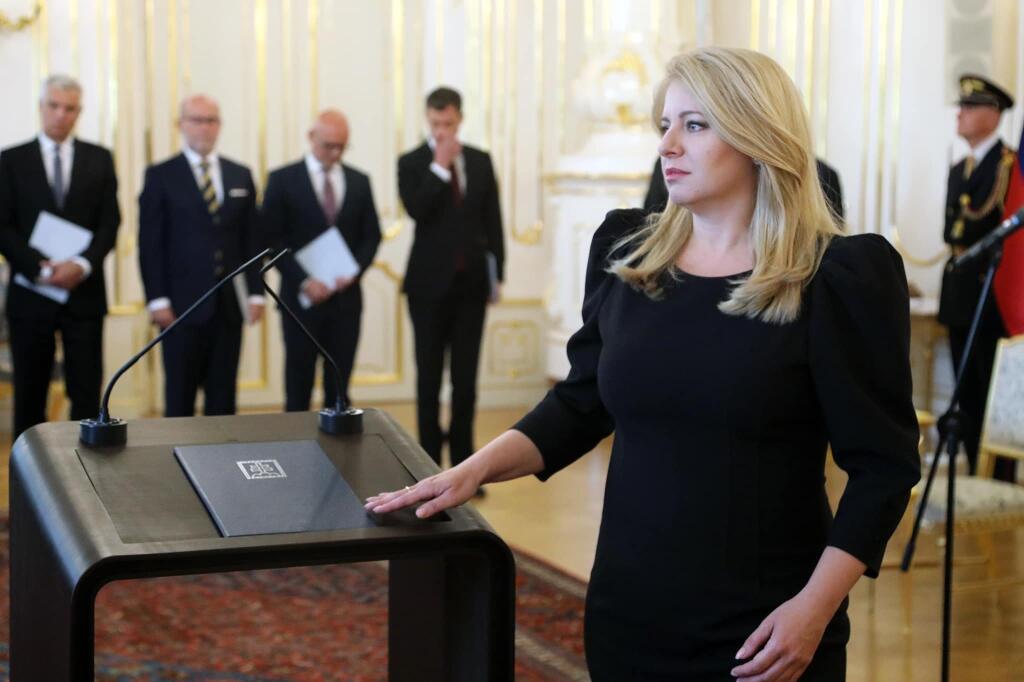 Prezidentka SR Zuzana Čaputová v utorok (4.10.) v Prezidentskom paláci vymenovala nového ministra školstva, vedy, výskumu a športu SR Jána Horeckého (54).