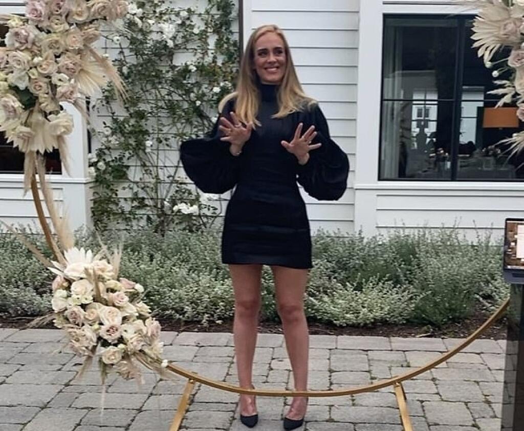 Speváčka Adele sa na Instagrame už viackrát pochválila fotkami svojej premeny.