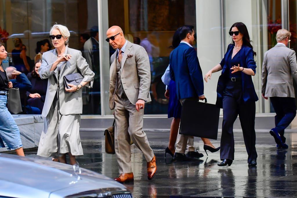Meryl Streep, Stanley Tucci a Anne Hathaway na zábere z nakrúcania Diabol nosí Pradu 2.