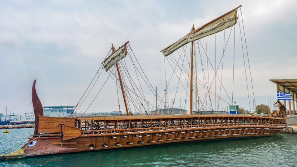 Trireme,Panoramic,View,In,Athens,,Ancient,Greek,Ship