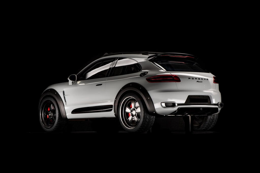 Porsche Macan Vision Safari (2013).