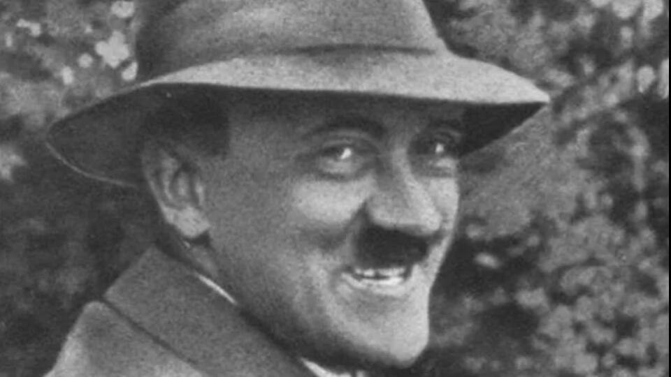 Tento záber Hitler nepovažoval za práve lichotivý, a tak bol zakázaný.
