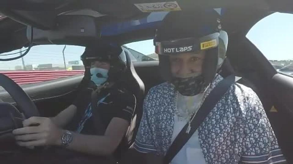 Kapitán Arsenalu zažil divokú jazdu na slávnom okruhu Silverstone počas F1: Bolo to horúce